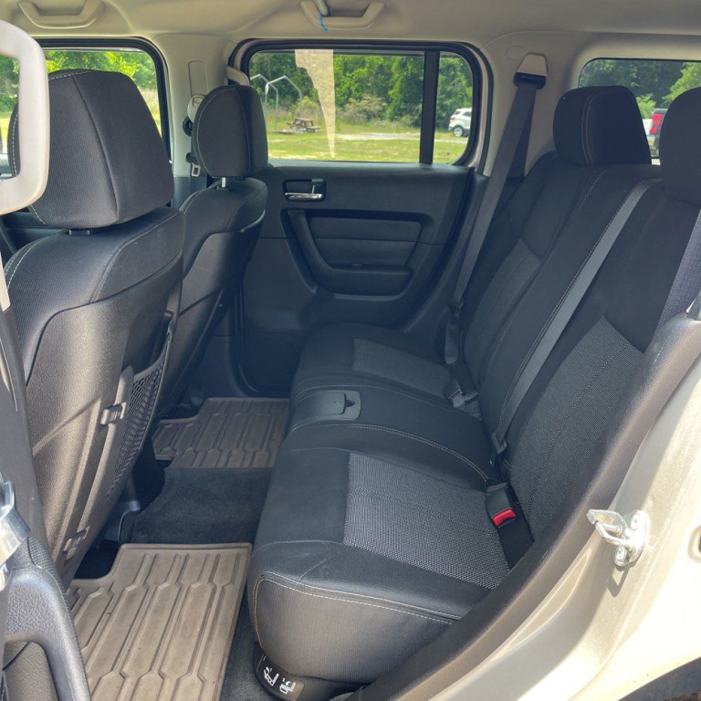 2007 HUMMER H3 Image 6