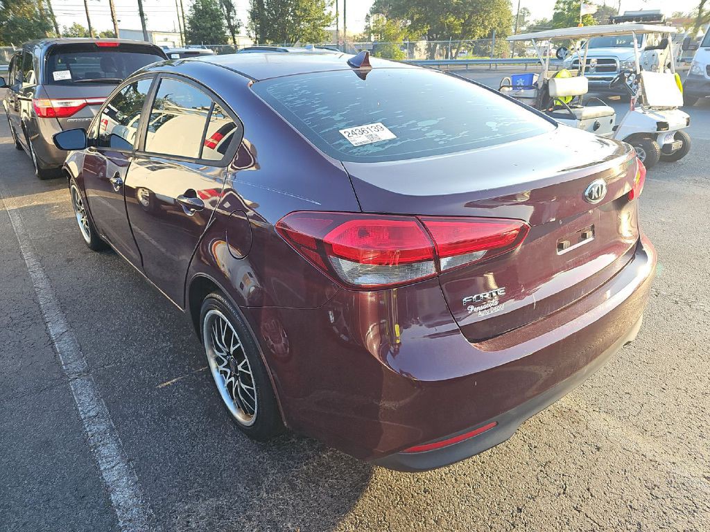 2018 Kia Forte Image 4