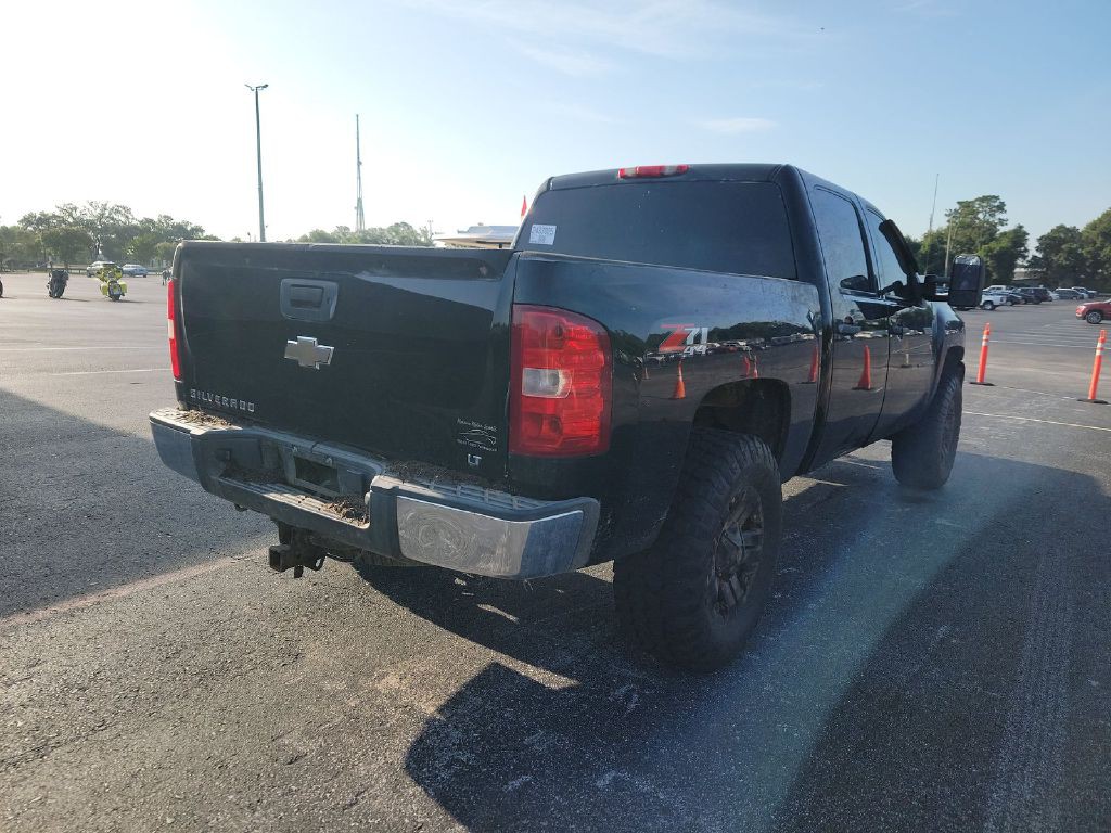 2009 Chevrolet Silverado 1500 Image 3