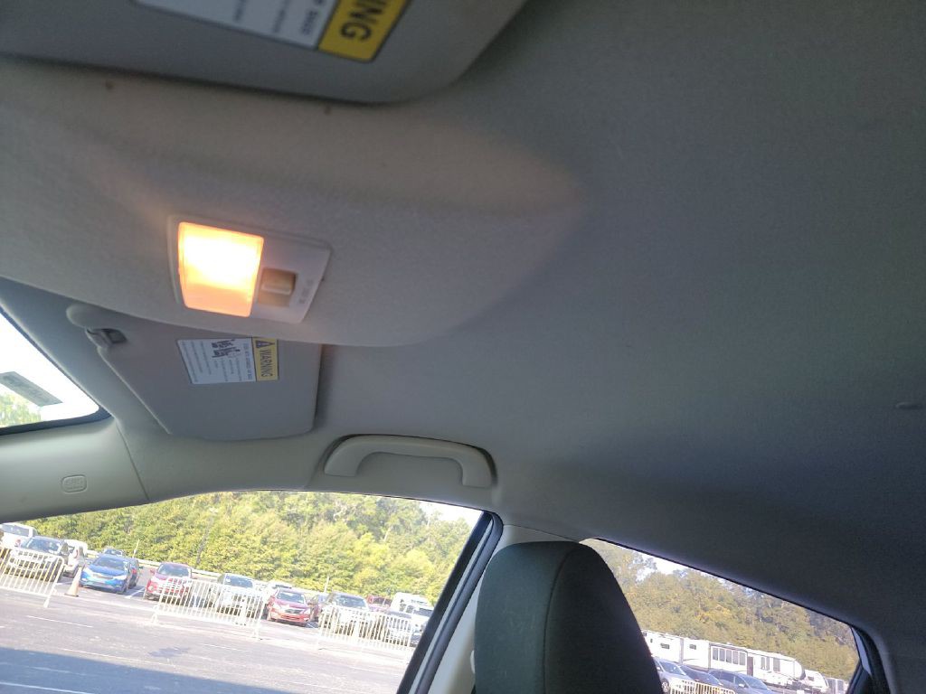 2014 Mazda Mazda2 Image 8