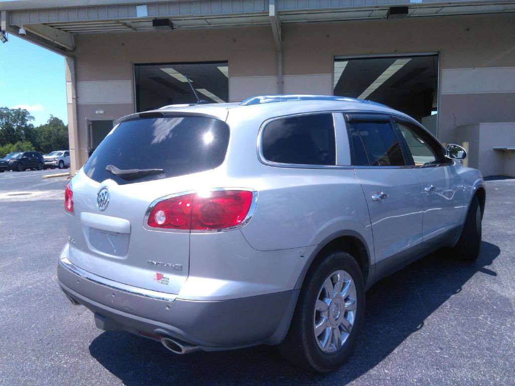 2012 Buick Enclave Image 2