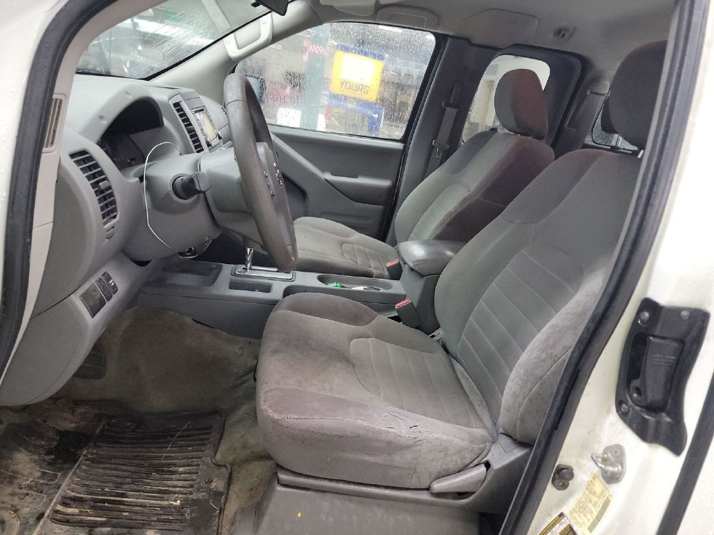 2017 Nissan Frontier Image 5