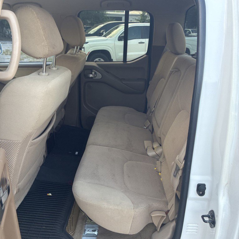 2007 Nissan Frontier Image 6