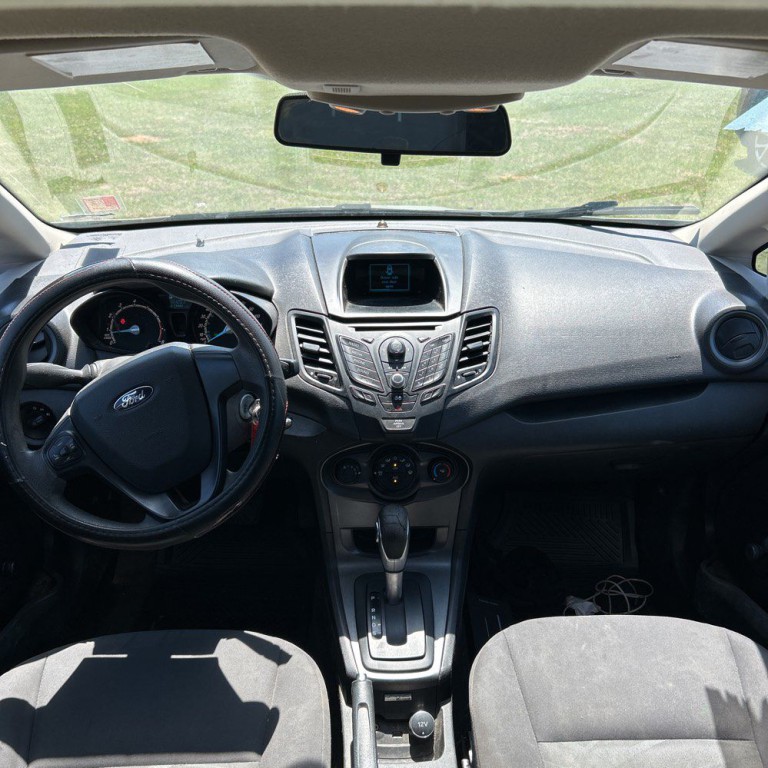 2015 Ford Fiesta Image 7