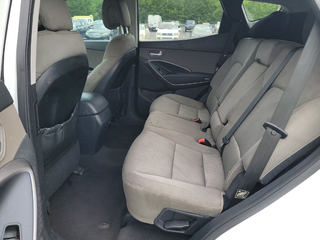 2014 Hyundai Santa Fe Image 6