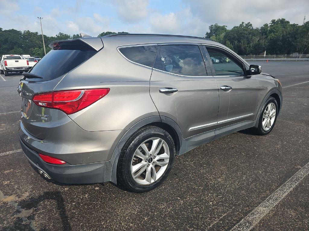 2016 Hyundai Santa Fe Image 3