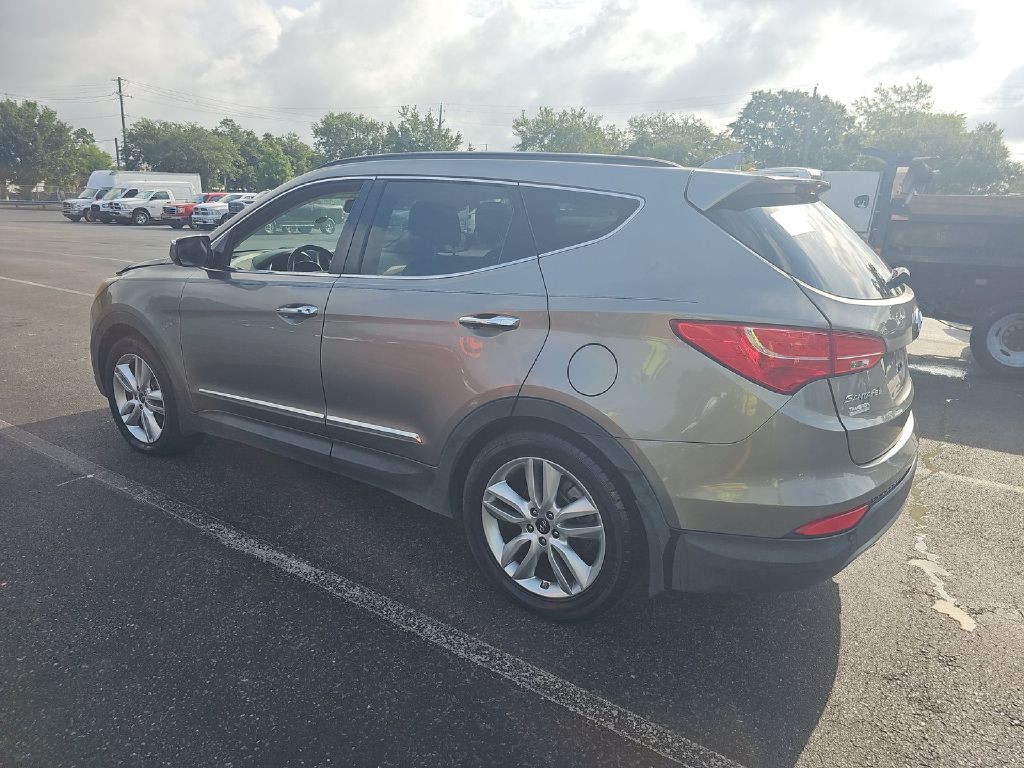 2016 Hyundai Santa Fe Image 4