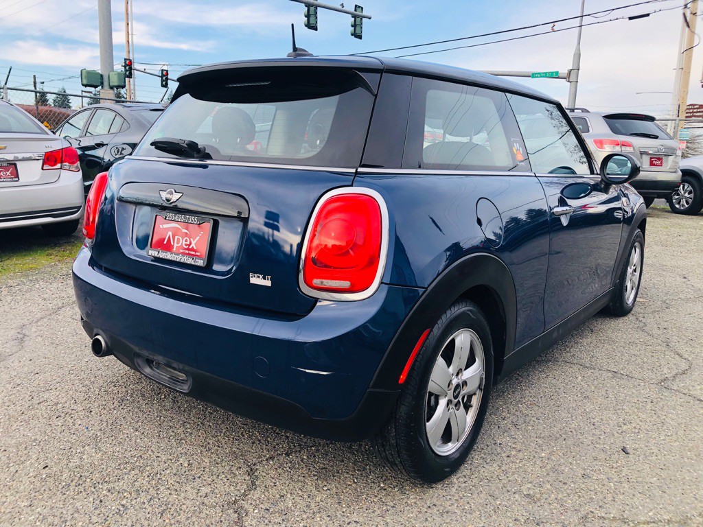 2018 MINI Cooper Image 10