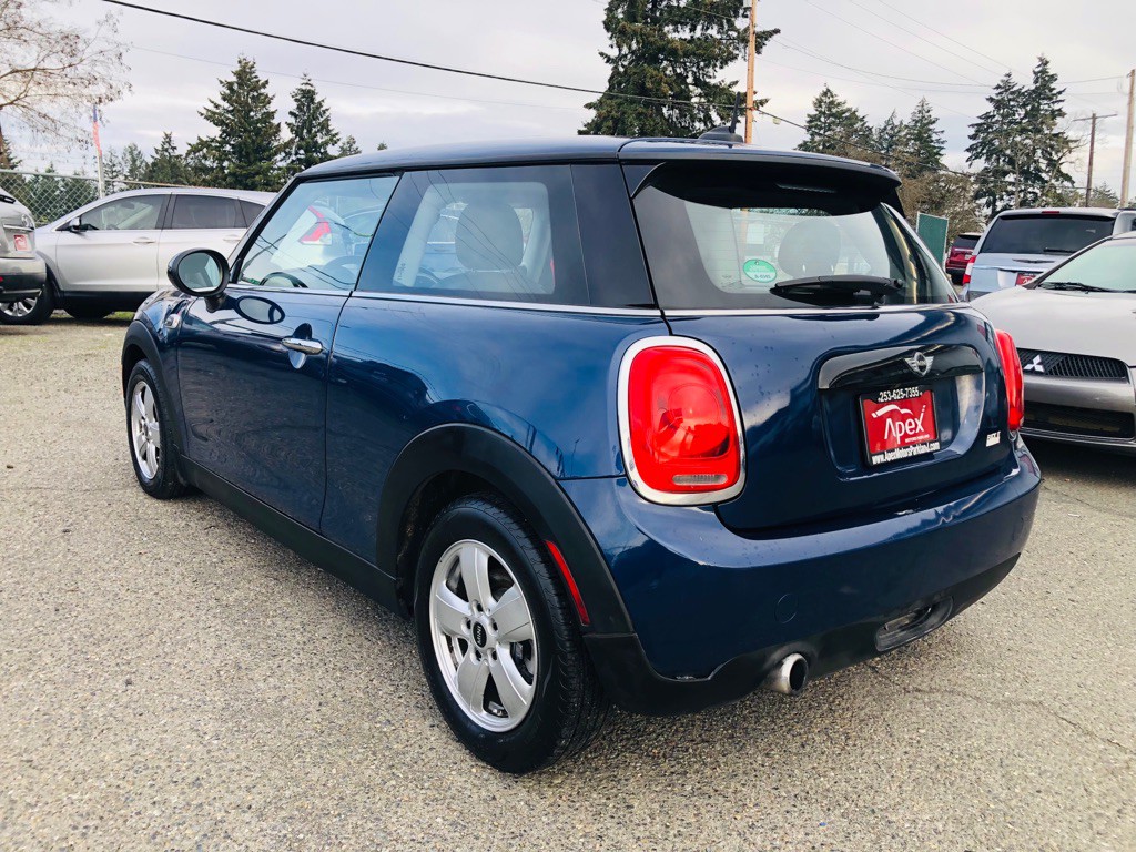 2018 MINI Cooper Image 13