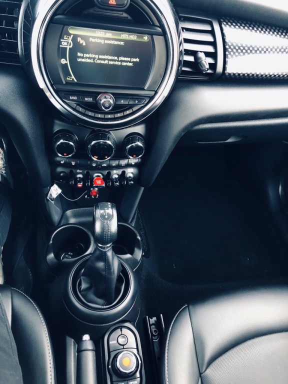 2018 MINI Cooper Image 25