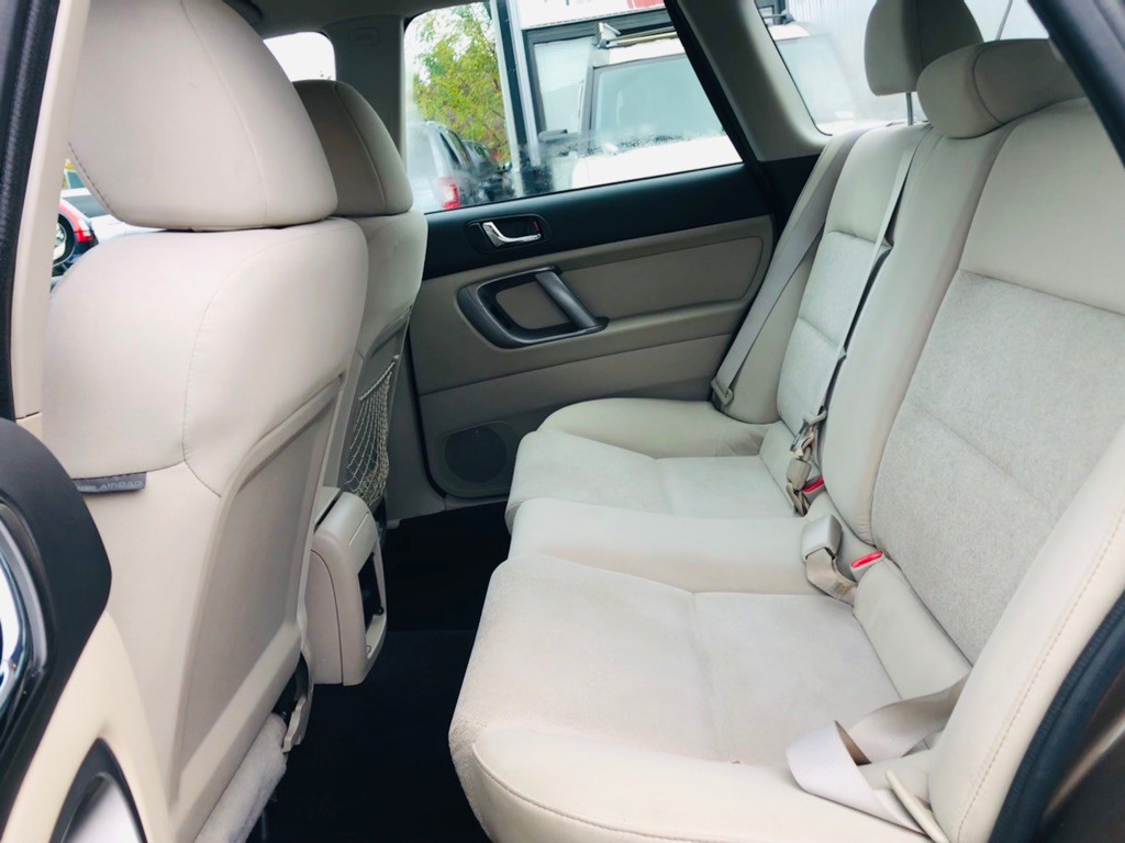2009 Subaru Outback Image 17