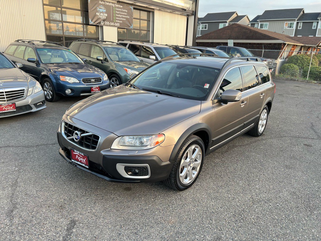 2010 Volvo XC70 Image 1