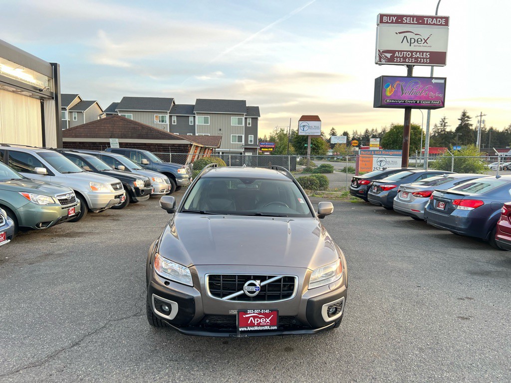 2010 Volvo XC70 Image 2