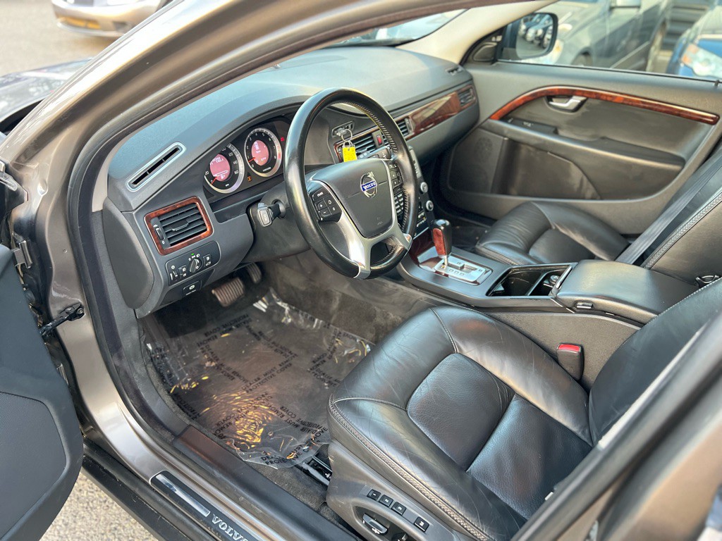 2010 Volvo XC70 Image 7