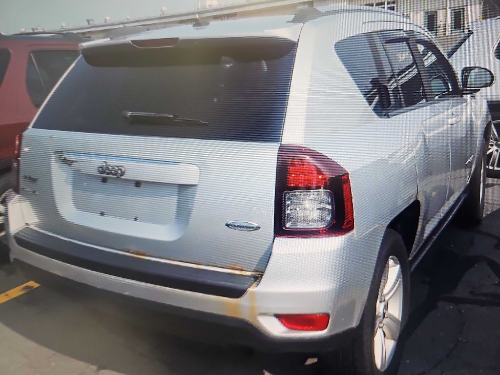 2014 Jeep Compass Image 3
