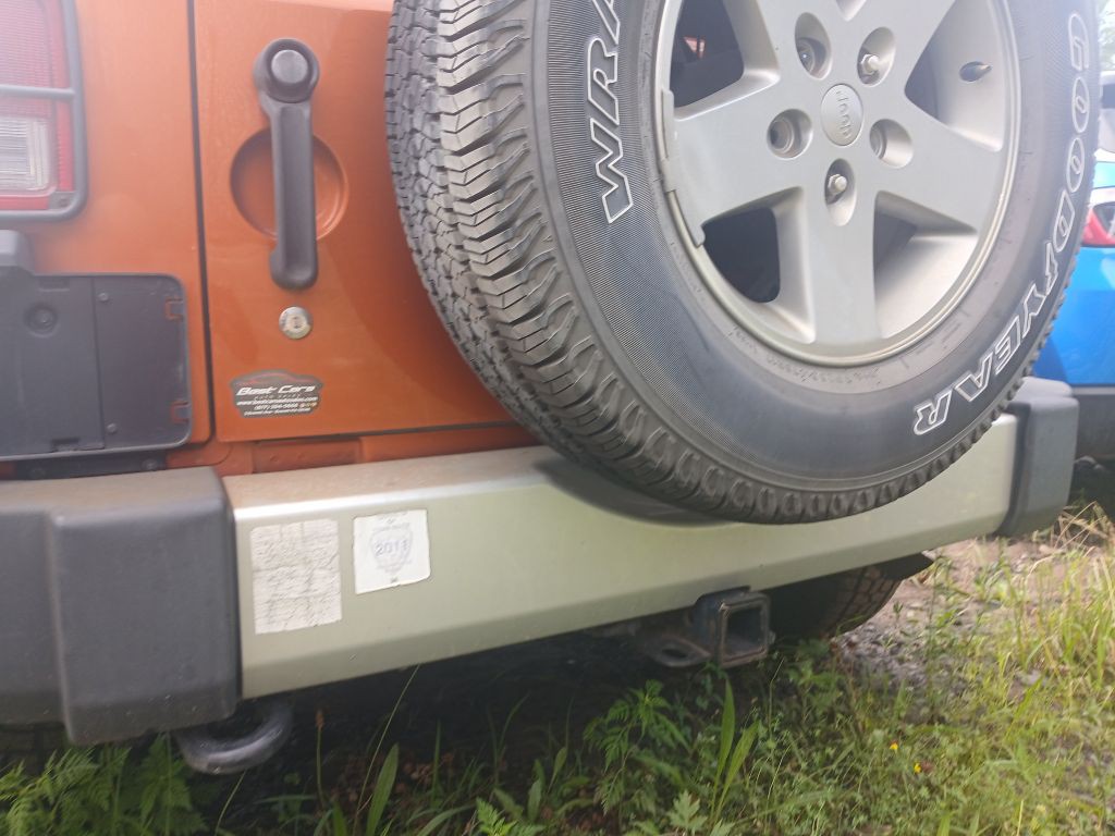 2010 Jeep Wrangler Unlimited Image 3