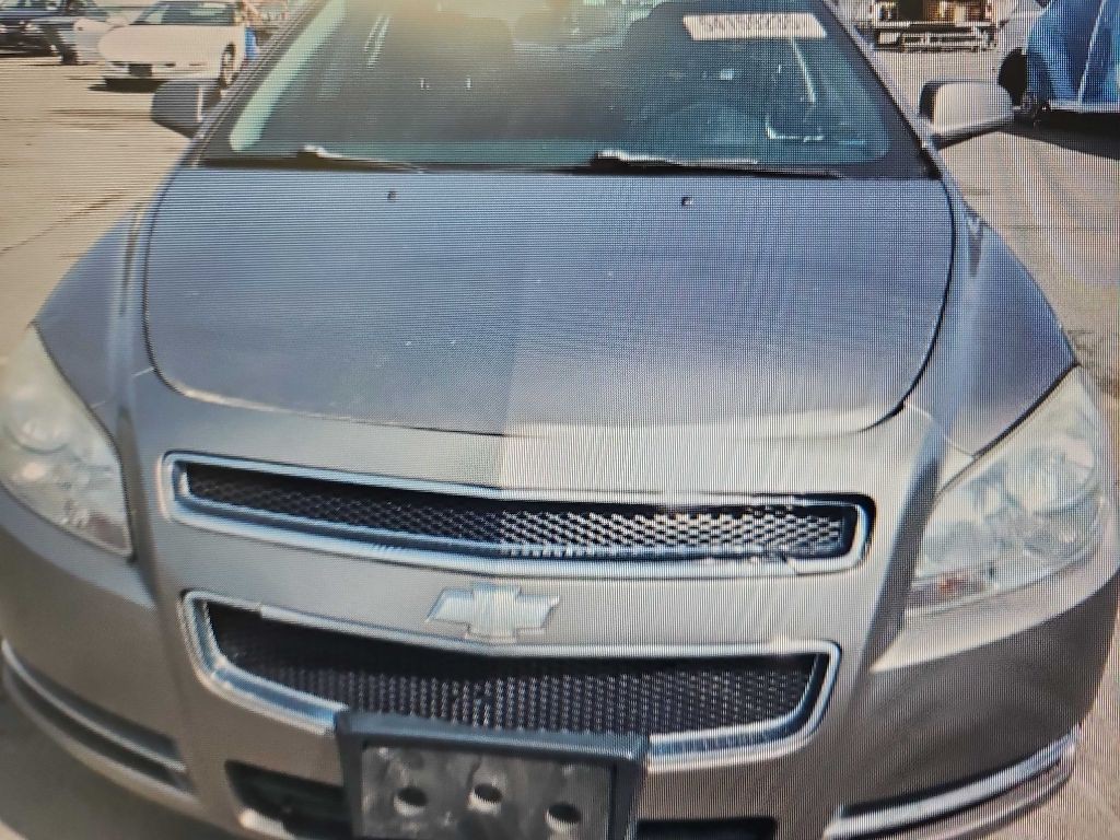 2011 Chevrolet Malibu Image 3