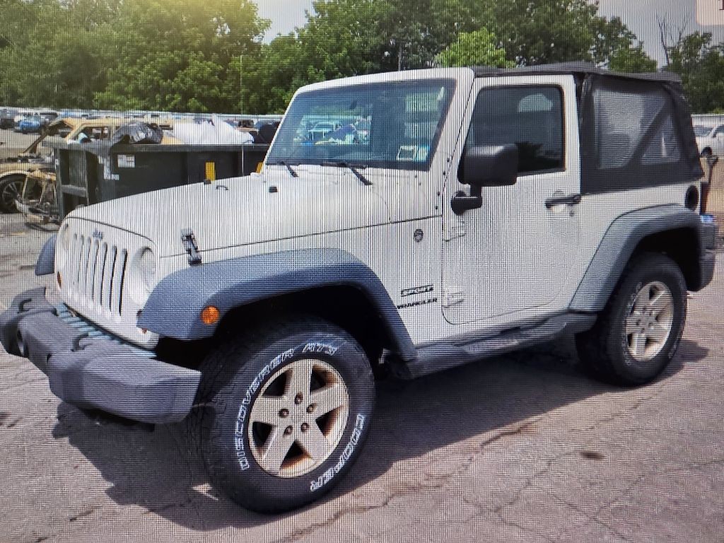 2010 Jeep Wrangler Image 2