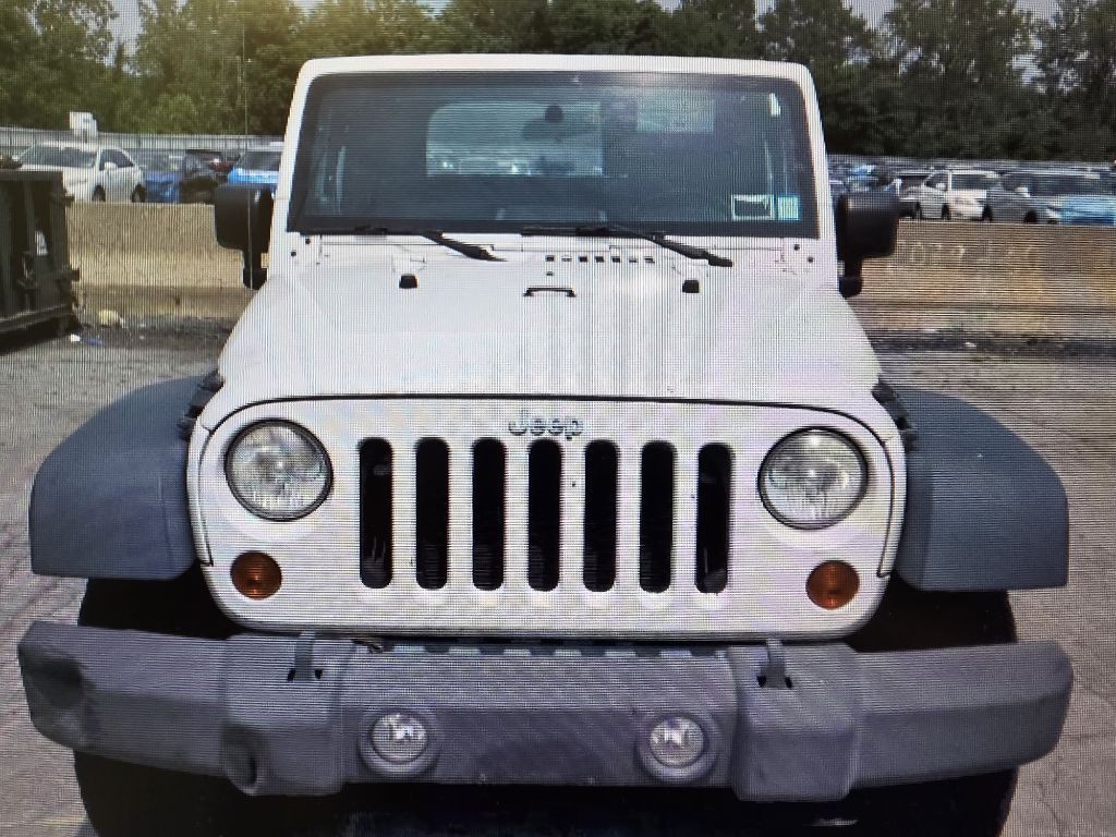 2010 Jeep Wrangler Image 5
