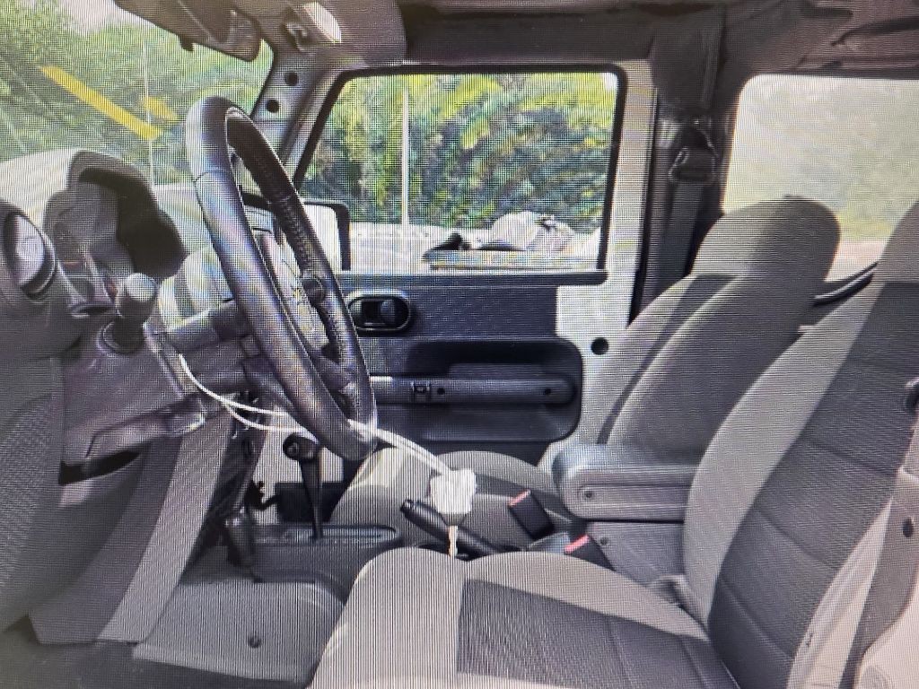 2010 Jeep Wrangler Image 8
