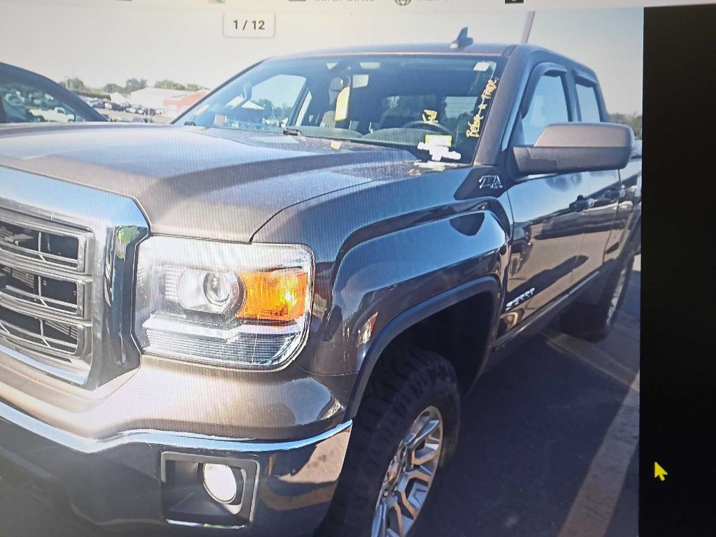 2015 GMC Sierra Image 2