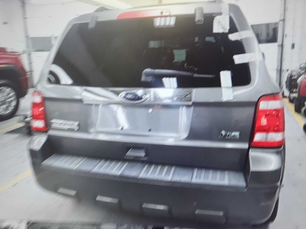 2010 Ford Escape Image 4