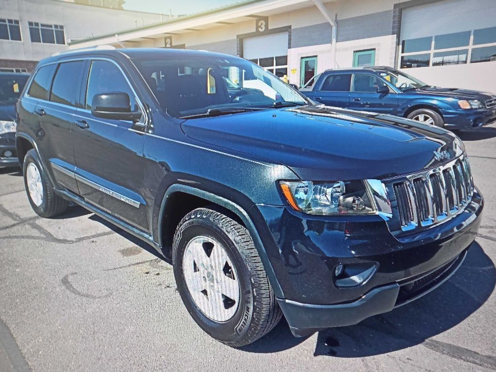2012 Jeep Grand Cherokee Image 2
