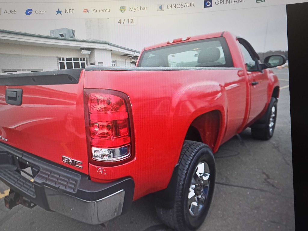 2014 GMC Sierra Image 2
