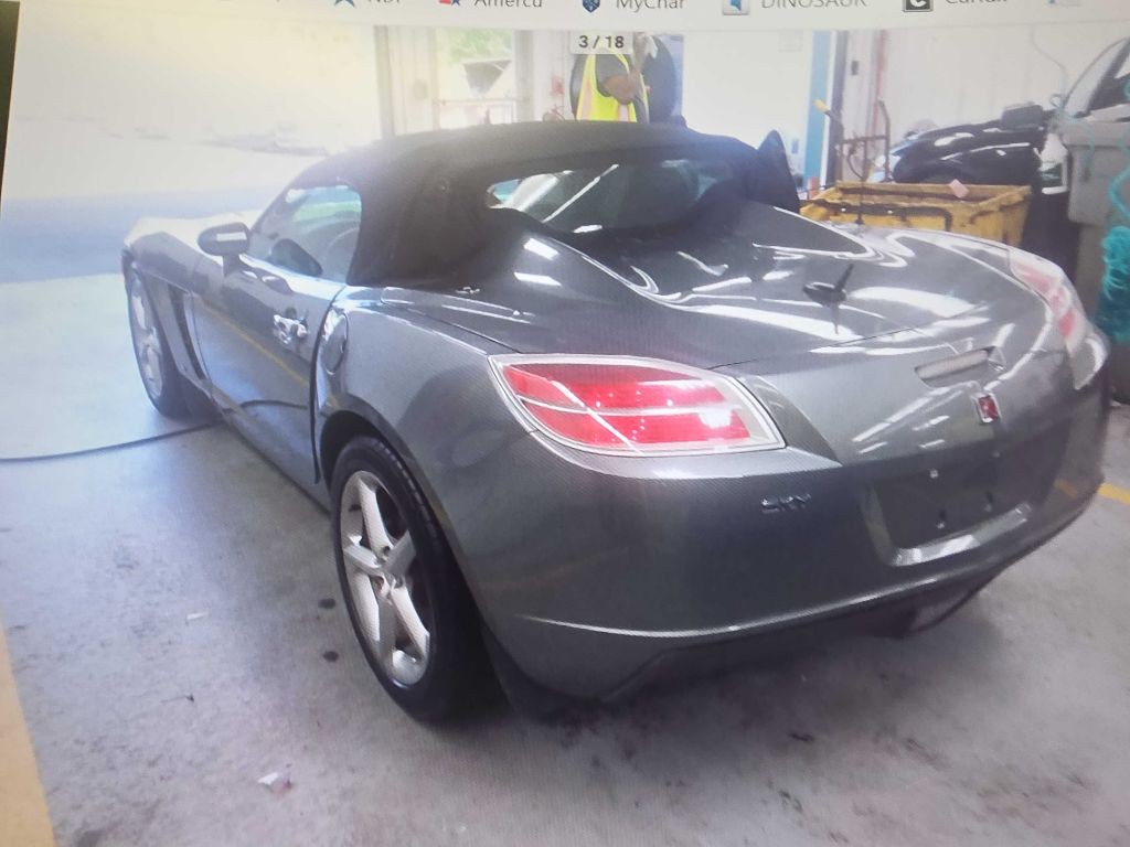 2007 Saturn Sky Image 2