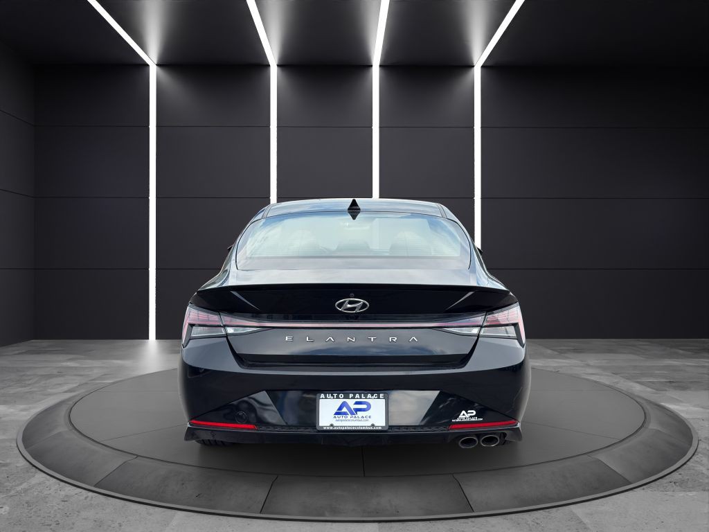 2022 Hyundai Elantra Image 5