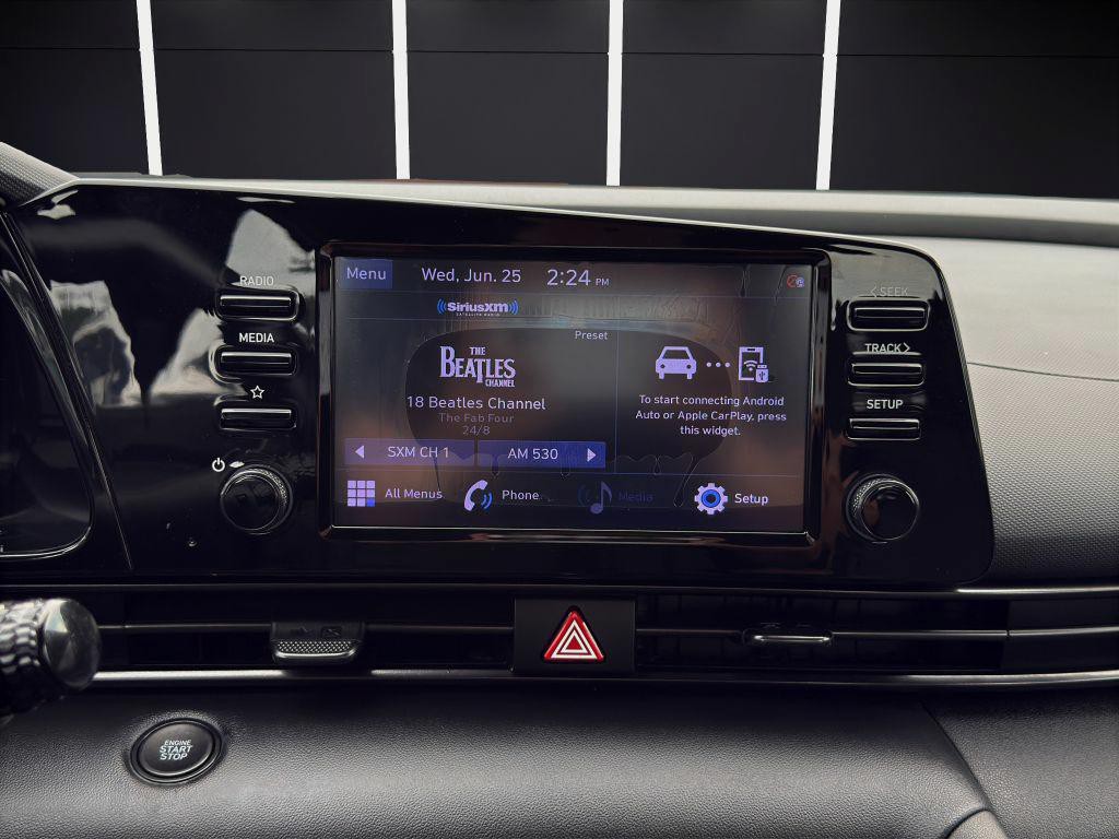 2022 Hyundai Elantra Image 18
