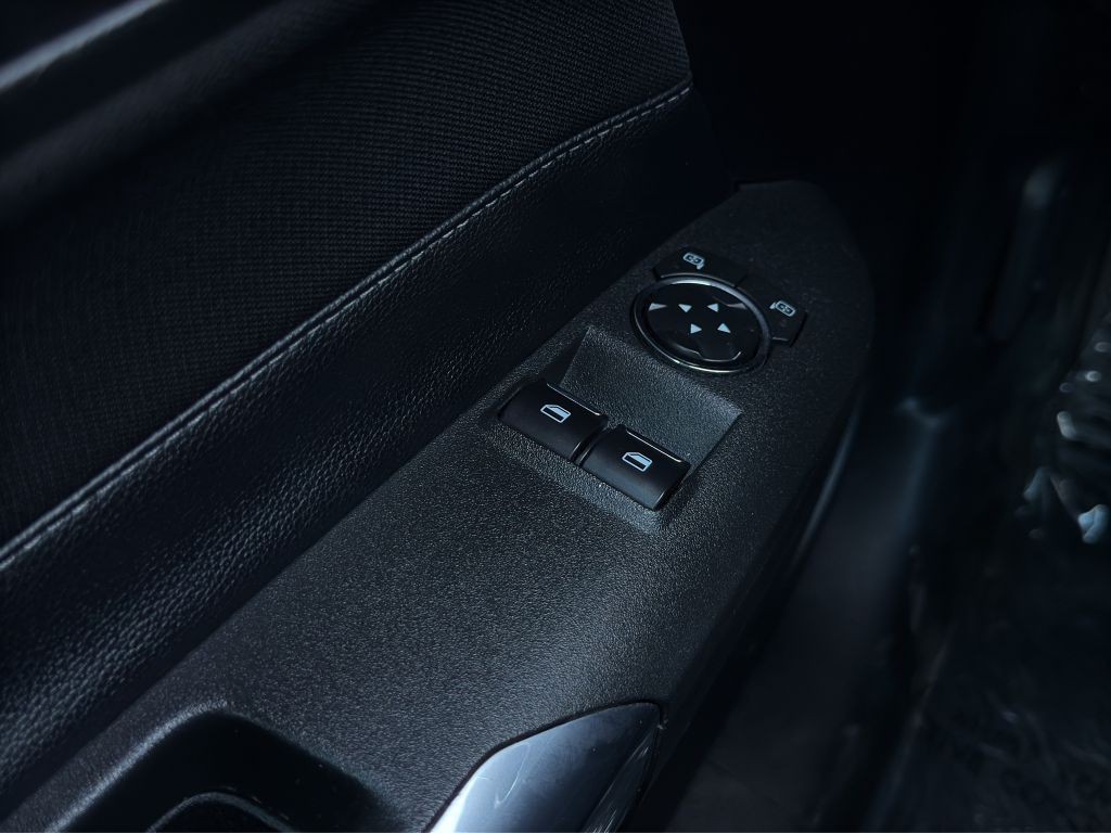 2022 Ford Mustang Image 11