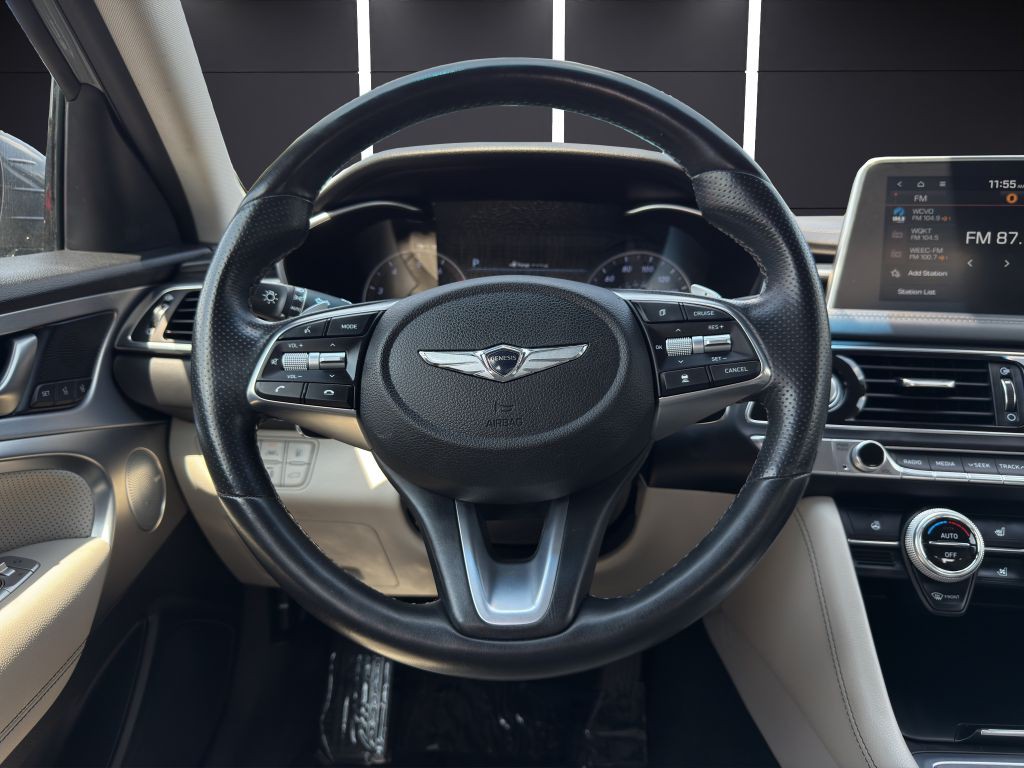 2019 Genesis G70 Image 14