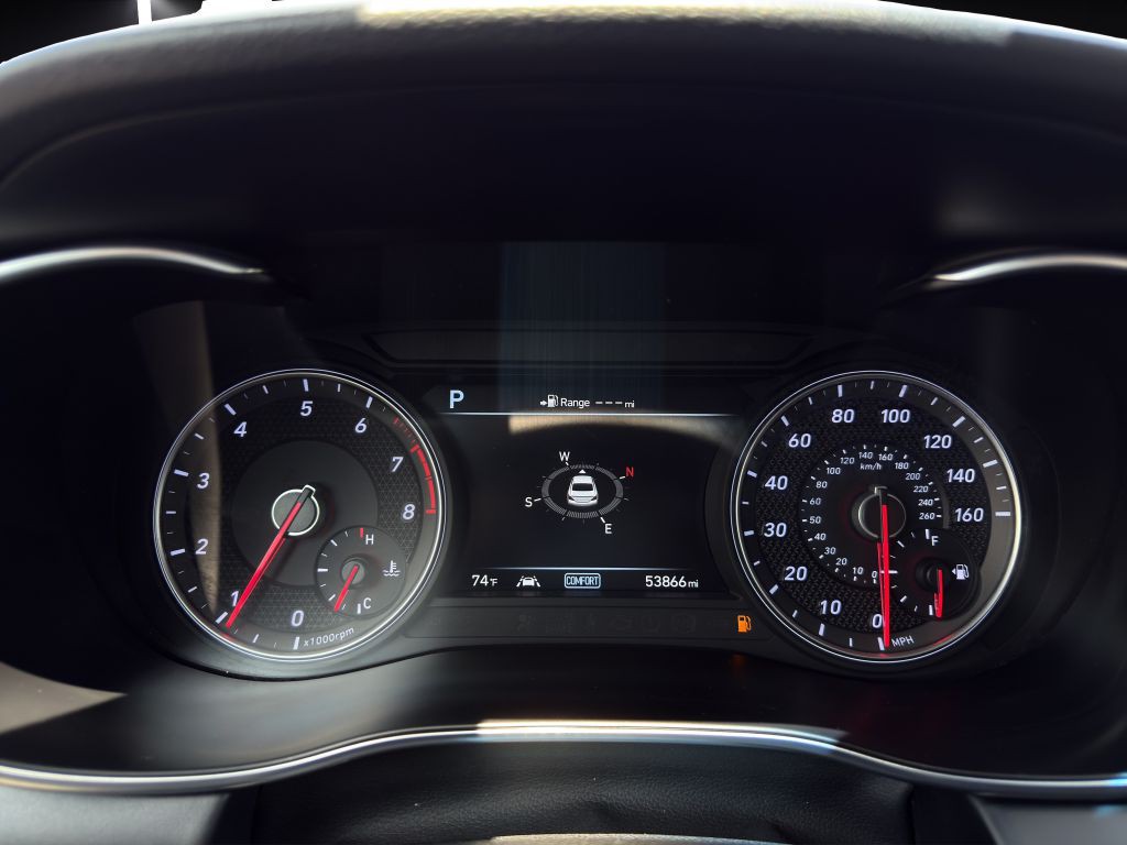 2019 Genesis G70 Image 15