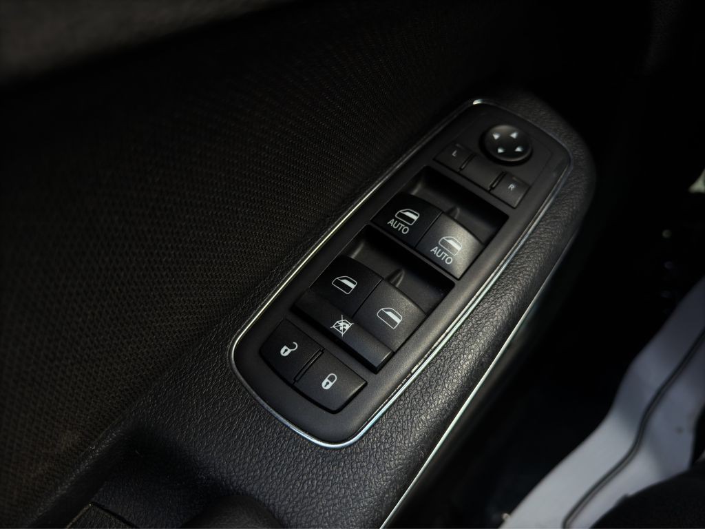 2018 Dodge Charger Image 11