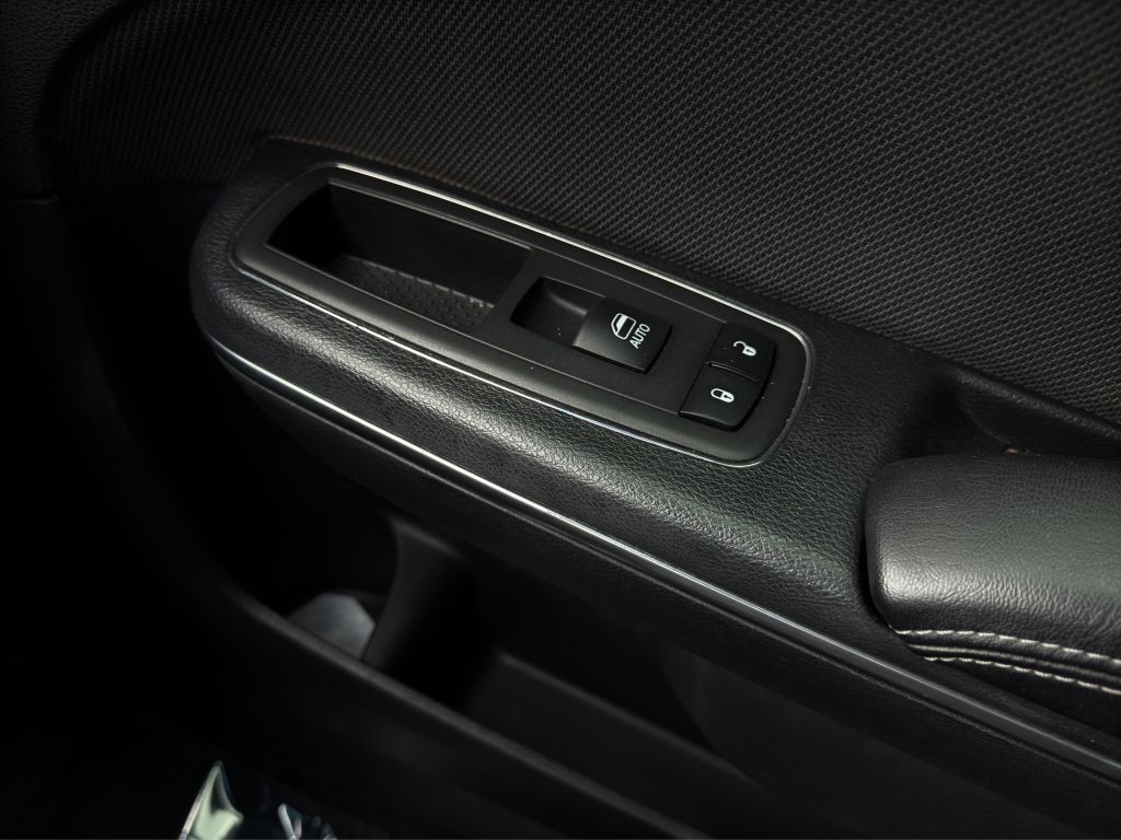 2018 Dodge Charger Image 15