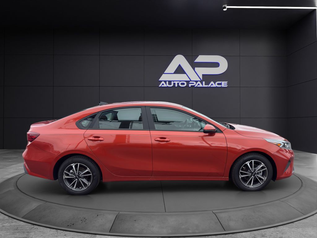 2024 Kia Forte Image 8