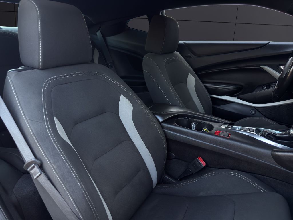 2018 Chevrolet Camaro Image 14