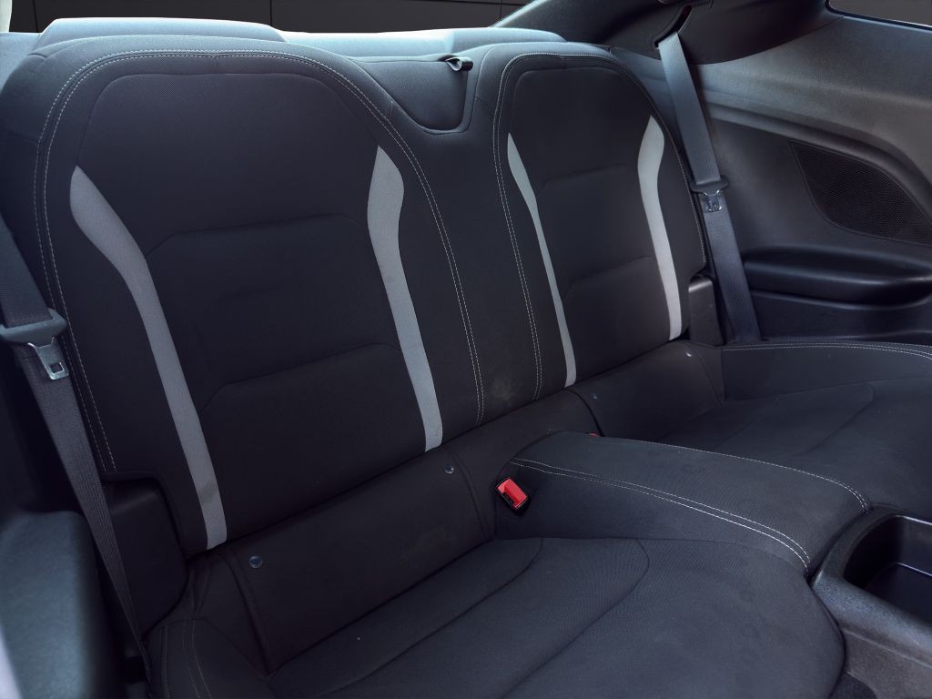 2018 Chevrolet Camaro Image 20
