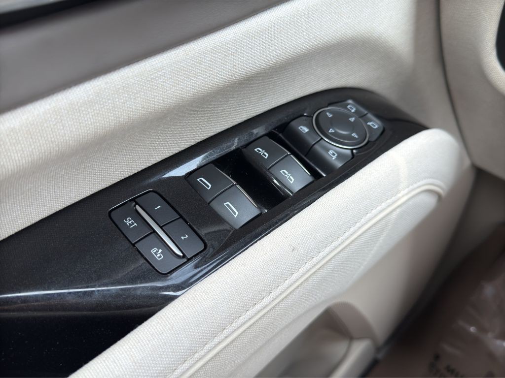 2022 Cadillac Escalade Image 11