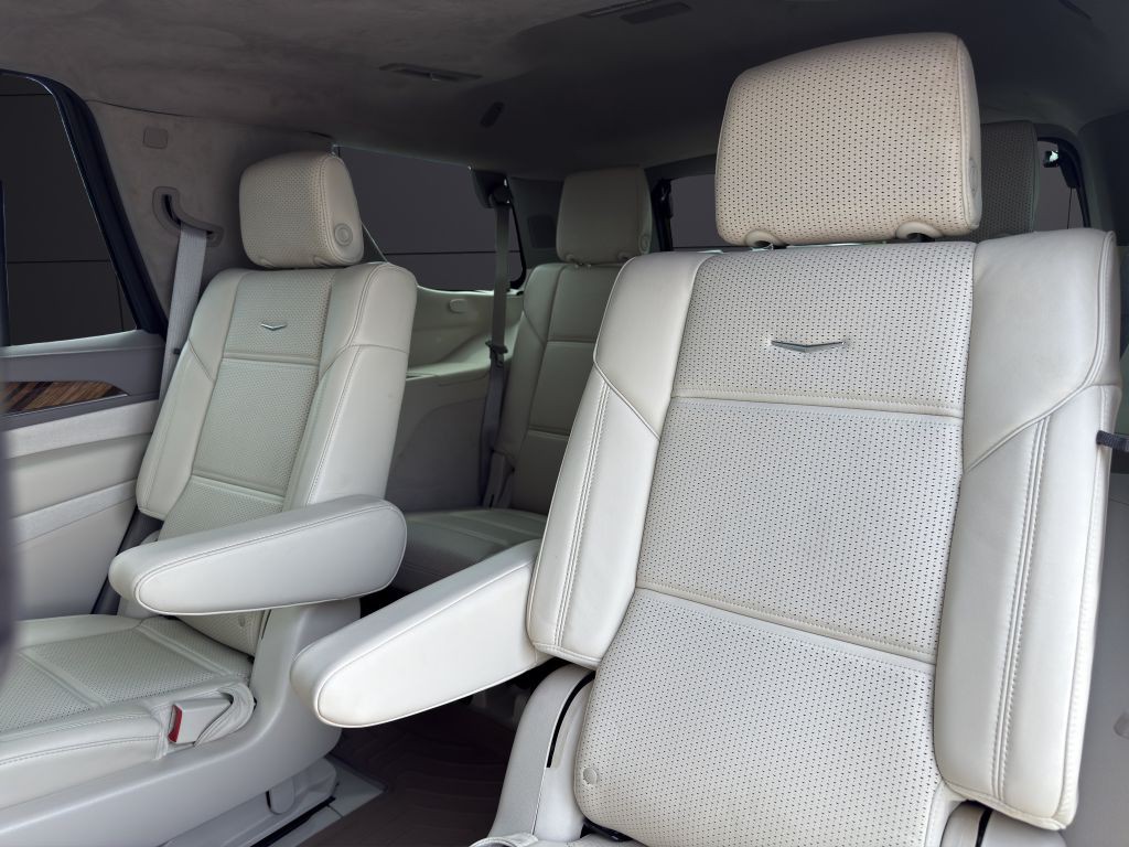 2022 Cadillac Escalade Image 21