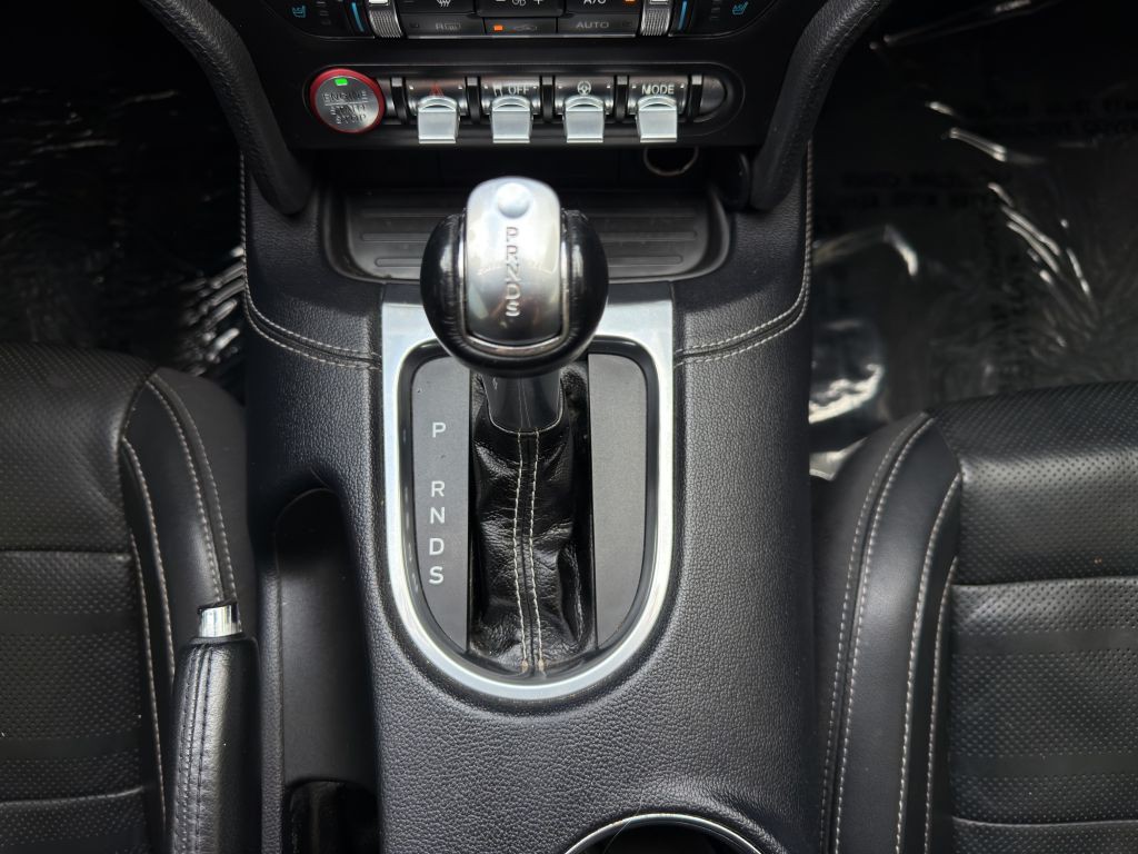 2018 Ford Mustang Image 18