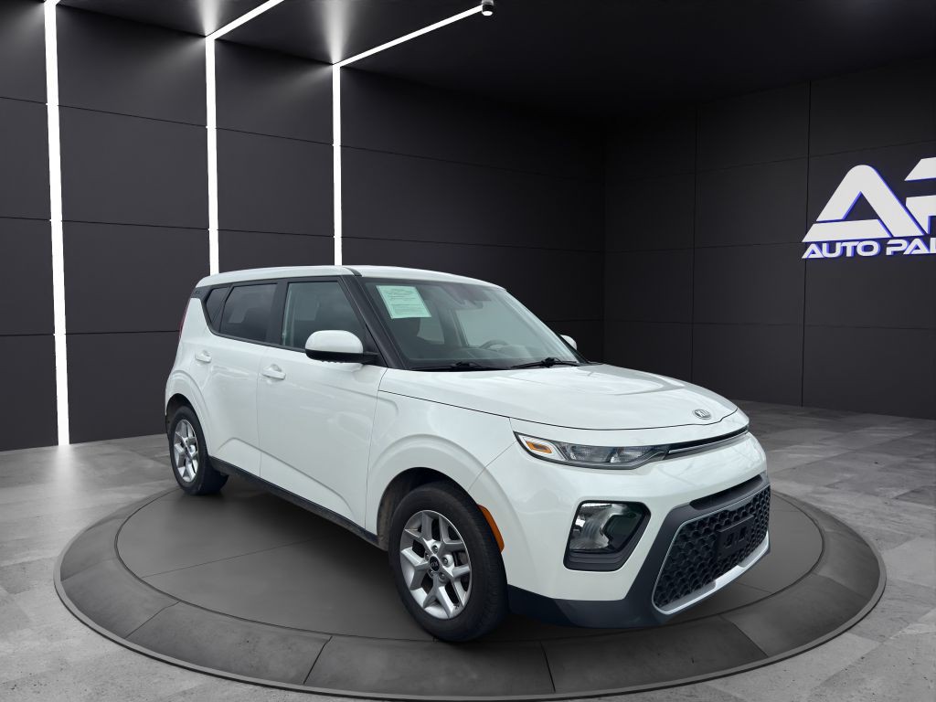 2021 Kia Soul Image 3