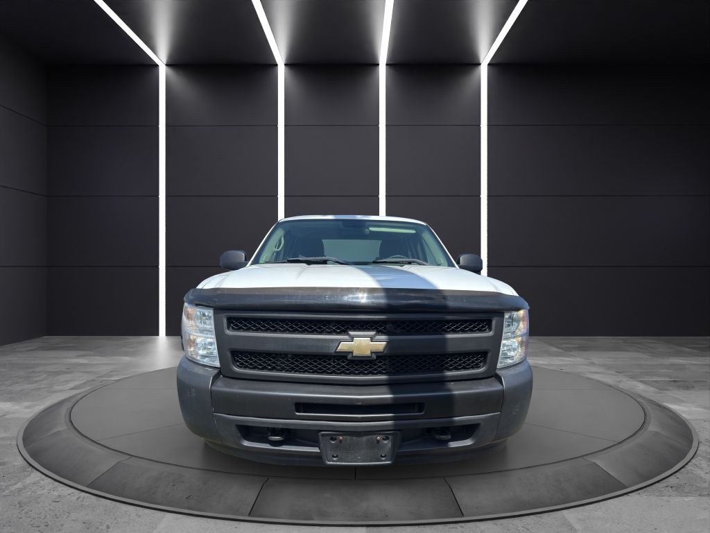 2011 Chevrolet Silverado 1500 Image 2
