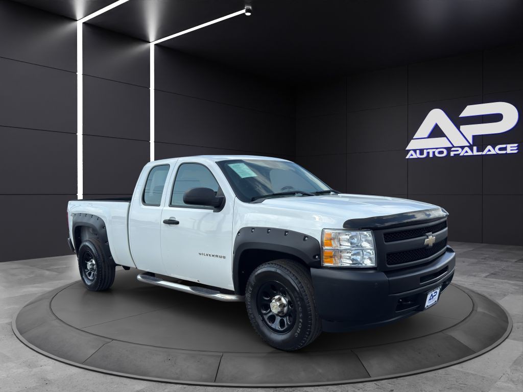 2011 Chevrolet Silverado 1500 Image 3
