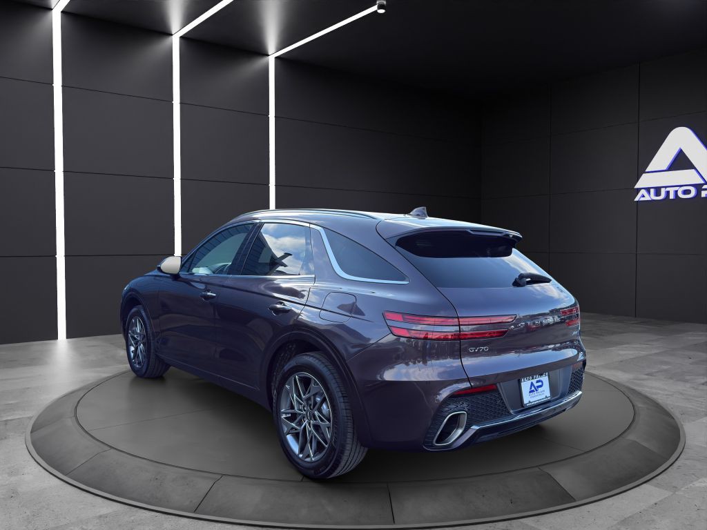 2022 Genesis GV70 Image 4