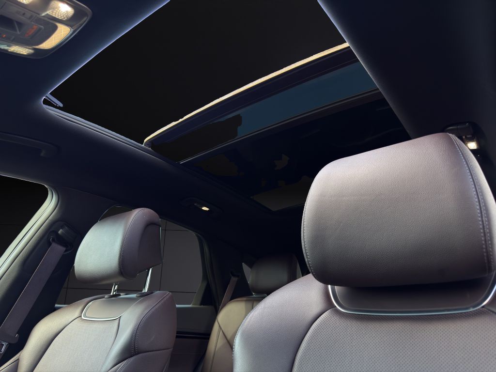 2022 Genesis GV70 Image 20