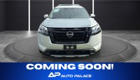 Image for 2023 Nissan Pathfinder SL KBB VALUE 31K WOW ID: 6640249