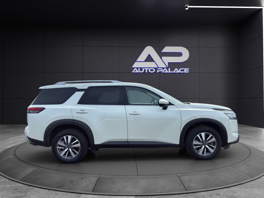 2023 Nissan Pathfinder Image 8