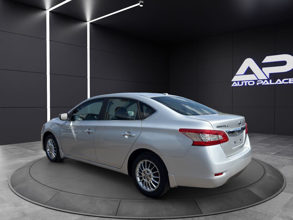 2015 Nissan Sentra Image 4